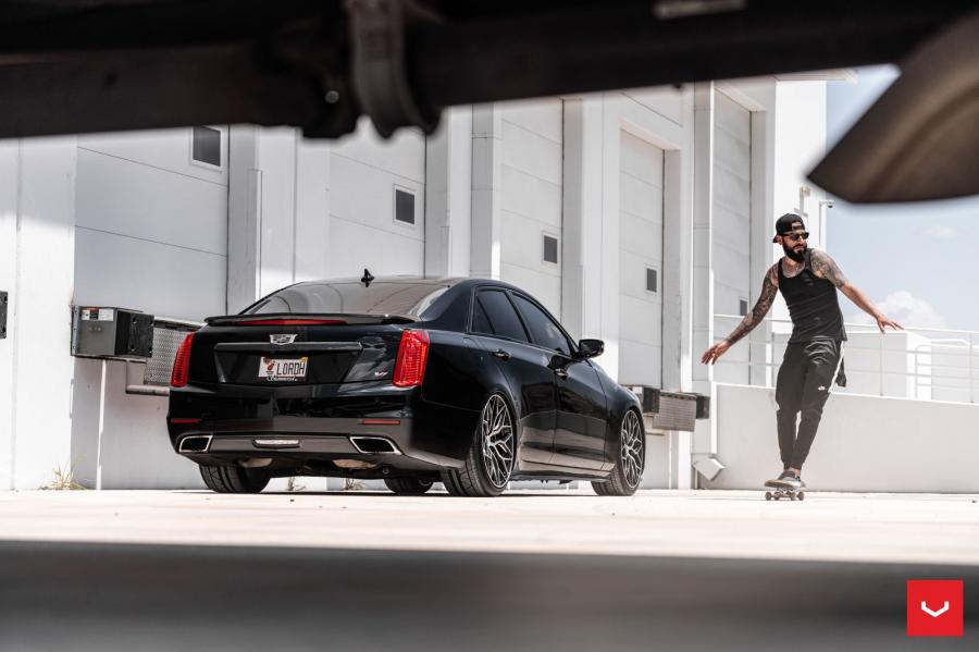  Cadillac CTS-V on Vossen Wheels (HF-2) 2018 года  (фото 3 из 13)